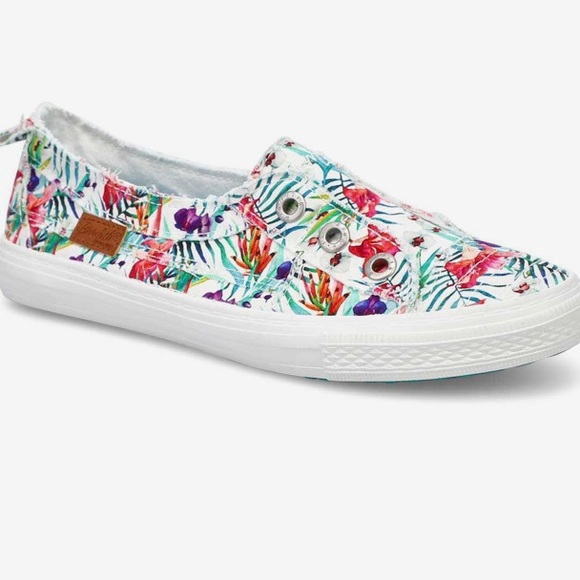 blowfish women's aussie slip on sneaker